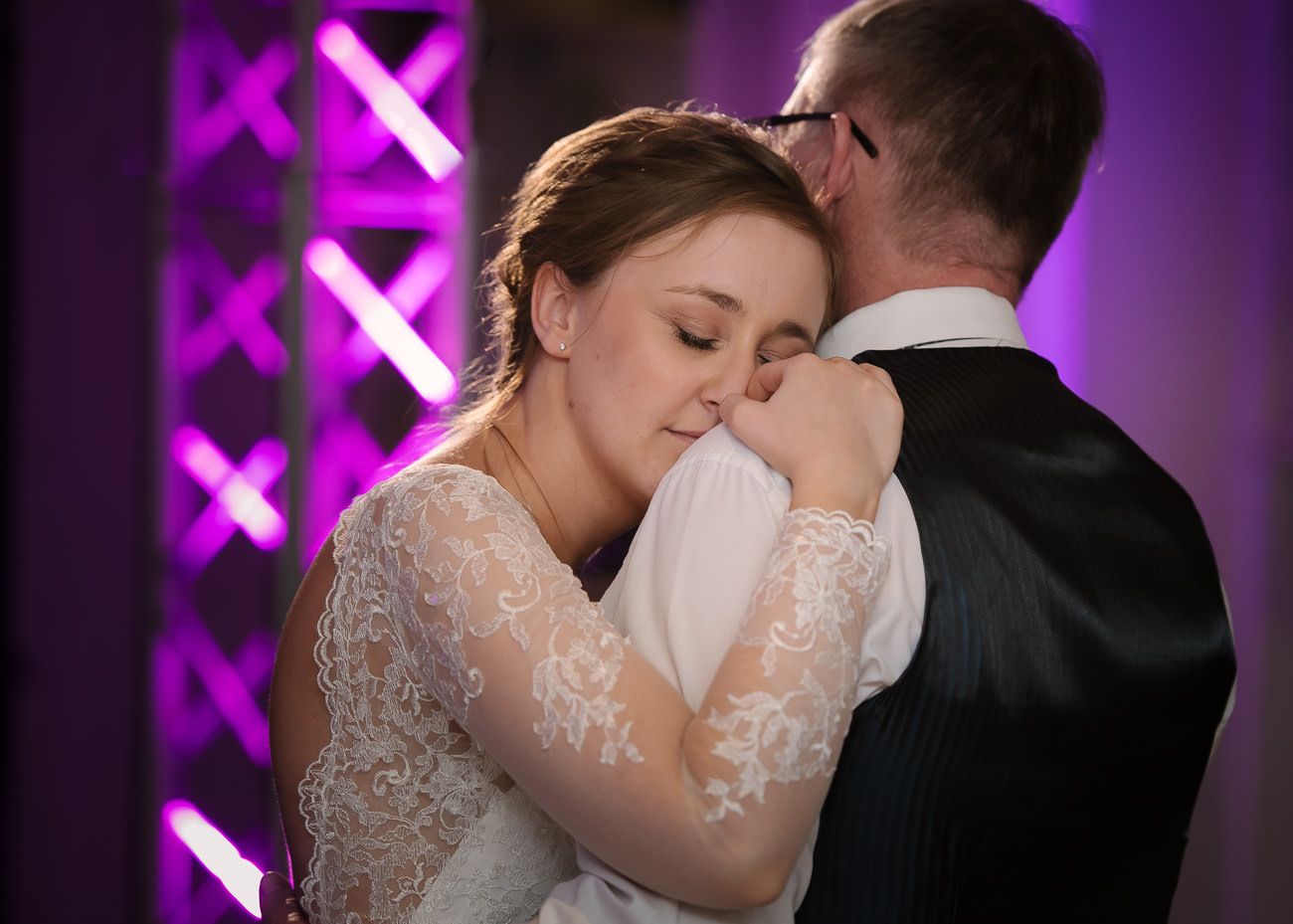 emotional father daughter dance at Froyle Park wedding